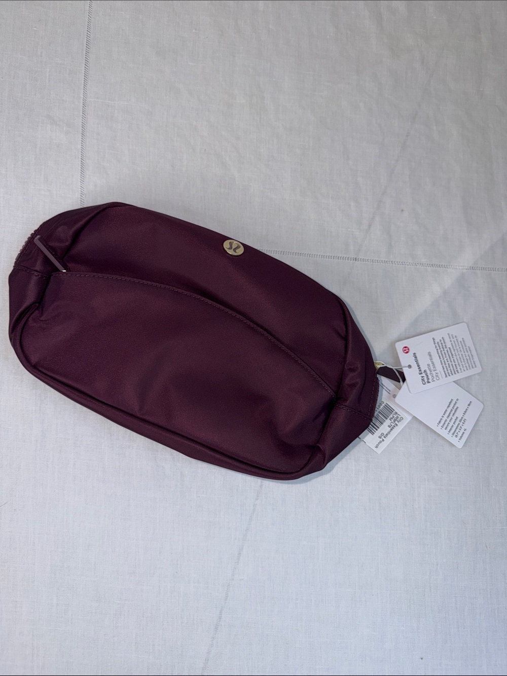 NWT New LULULEMON City Essentials Pouch 4L Black Plum